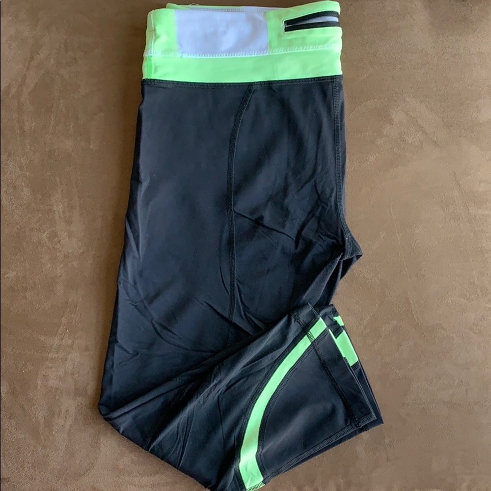 Lululemon Inspire Crop